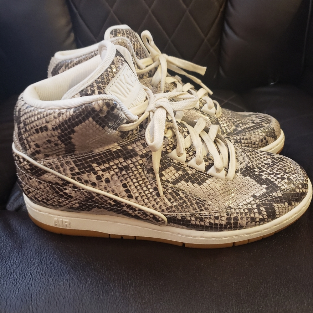 Nike Air Python Size 10.5 Mens